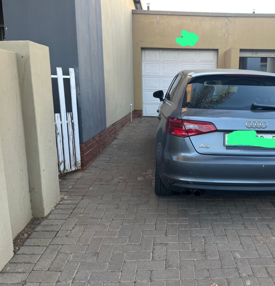 To Let 3 Bedroom Property for Rent in Waterval East North West